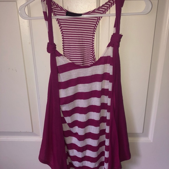 Woman’s casual baggy tank top - Picture 2 of 3